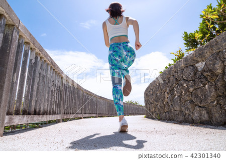 Sports girls 42301340