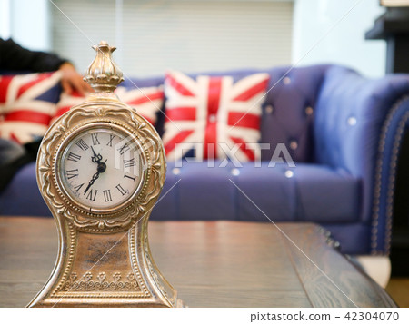 table clock vintage style living room for break  42304070