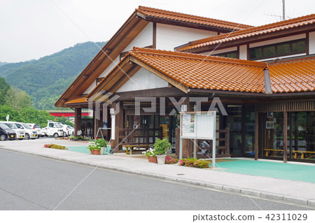 Kagami Town exchange building Kagami Town exchange building 42311029