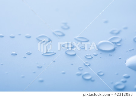 Water drop 42312083