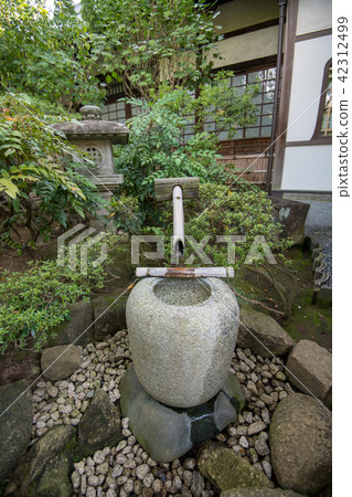中學校園花園手水壺天台教派川越市 中學校園花園手水壺天台教派川越市 42312499
