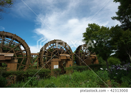 Triple turbine 42313008