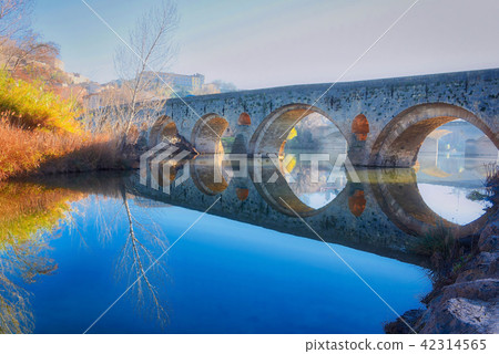 法國南部的鏡片橋 法國南部的鏡片橋 42314565