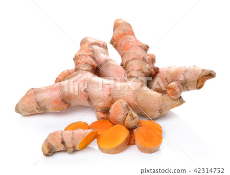 turmeric isolated on white background 42314752
