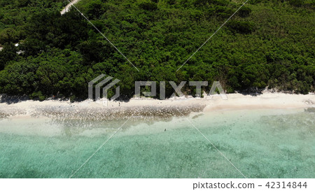 無人機圖像:竹富島的Kaiji海灘 無人機圖像:竹富島的Kaiji海灘 42314844