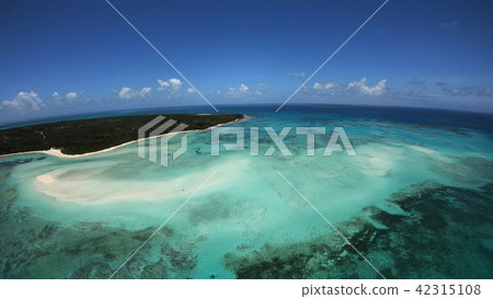 無人機圖片：竹富島的公寓海灘 42315108