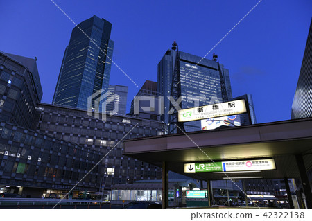 Tokyo cityscape landscape in Japan Looking out for the cityscape of Shimbashi station (night view) Tokyo cityscape landscape in Japan Looking out for the cityscape of Shimbashi station (night view) 42322138
