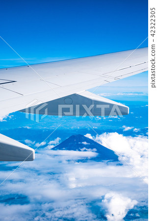 從飛機上可以看到的景象（富士山） 42322305