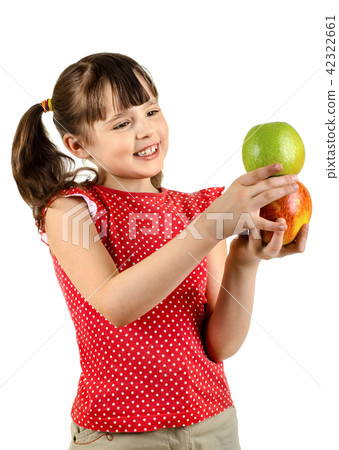 little girl with juice 42322661