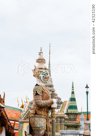 Giant guardian statue of Bangkok Grand Palace Giant guardian statue of Bangkok Grand Palace 42323190
