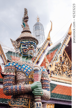 Giant guardian statue Bangkok Grand Palace Giant guardian statue Bangkok Grand Palace 42323223