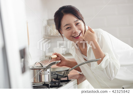 Bridal class cooking practice 42325842