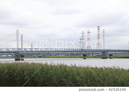 地鐵東西線15000系列穿越荒川橋 42326140