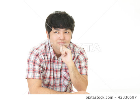 一個微笑的男性 一個微笑的男性 42330597