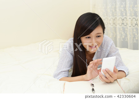 智能手機的女人 42330604