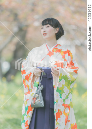 female, lady, woman 42331612