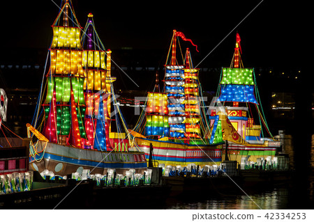Seoul, Korea, night view Seoul, Korea, night view 42334253