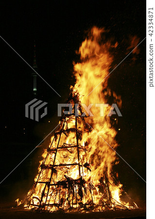 韓國首爾，Daeboreum，月光 42334871