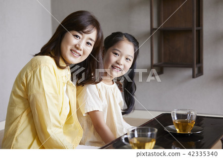 旅行，家庭，媽媽，女兒，韓國人 42335340
