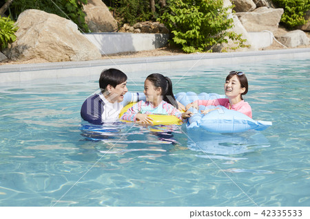 Travel, Family, Dad, Mom, Daughter, Korean Travel, Family, Dad, Mom, Daughter, Korean 42335533