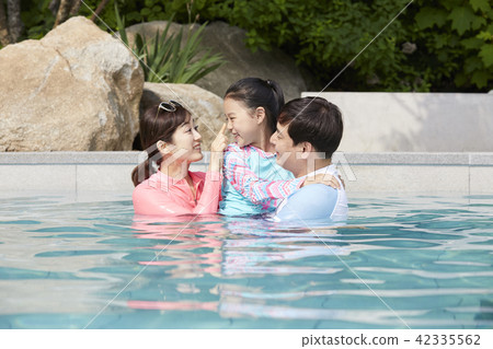 旅行，家庭，爸爸，媽媽，女兒，韓國人 42335562