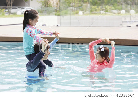 Travel, Family, Dad, Mom, Daughter, Korean 42335564
