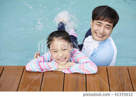 生活，家庭，爸爸，女兒，韓國人 42335612