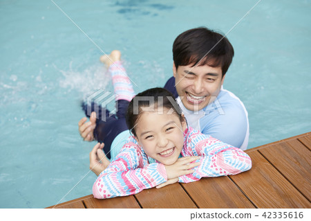 生活，家庭，爸爸，女兒，韓國人 42335616