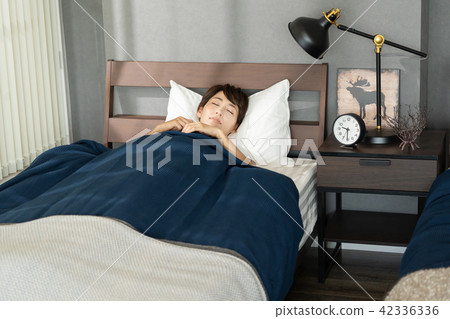 中間女性生活方式圖像 42336336