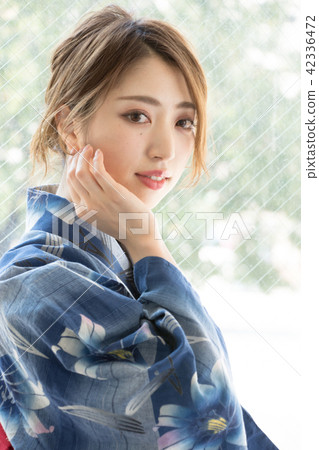 浴衣的女人 浴衣的女人 42336472