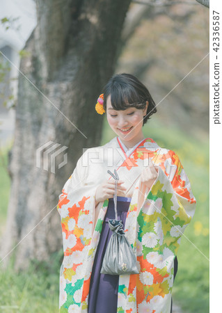 female, females, lady 42336587