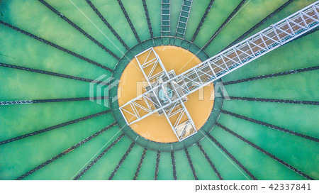 Aerial top view recirculation solid contact. Aerial top view recirculation solid contact. 42337841