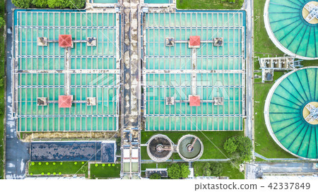 Aerial top view recirculation solid contact. 42337849