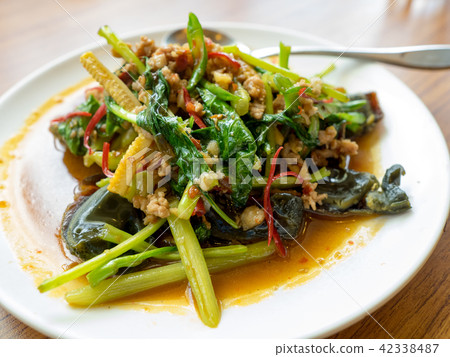Stir-fried basil leave with minced pork Stir-fried basil leave with minced pork 42338487