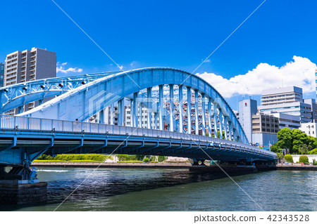 "Tokyo Metropolitan Government" Permanent Bridge · Urban landscape 42343528