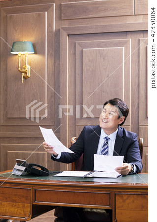 Businessman, Business, CEO, President, Representative, Office, Office, Office, Company 42350064