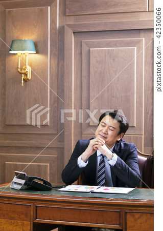 商人,商業,首席執行官,總統,代表,辦公室,辦公室,辦公室,公司 商人,商業,首席執行官,總統,代表,辦公室,辦公室,辦公室,公司 42350066
