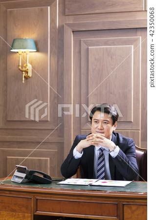 商人,商業,首席執行官,總統,代表,辦公室,辦公室,辦公室,公司 商人,商業,首席執行官,總統,代表,辦公室,辦公室,辦公室,公司 42350068
