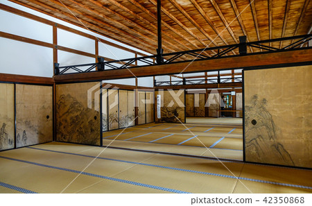 Interior of a traditional Japanese palace Interior of a traditional Japanese palace 42350868