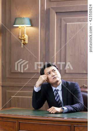 Businessman, Business, CEO, President, Representative, Office, Office, Office, Company Businessman, Business, CEO, President, Representative, Office, Office, Office, Company 42350924