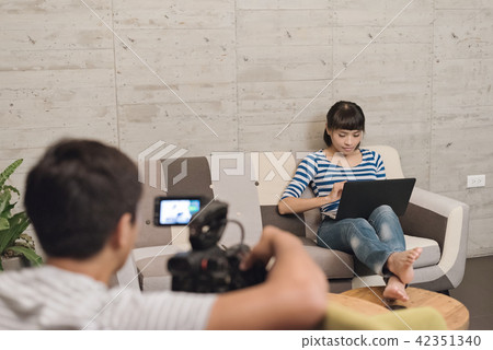 using laptop recording video 42351340