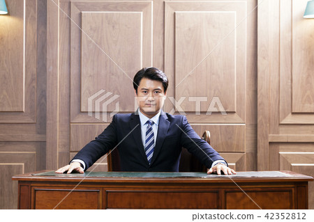 商人,商業,首席執行官,總統,代表,辦公室,辦公室,辦公室,公司 商人,商業,首席執行官,總統,代表,辦公室,辦公室,辦公室,公司 42352812