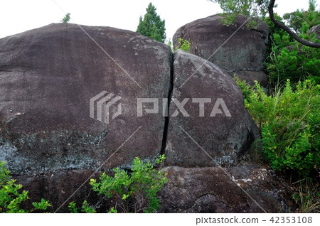 Amengaku Chinoi山岩石頭石 Amengaku Chinoi山岩石頭石 42353108