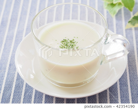 Vichyssoise Vichyssoise 42354190