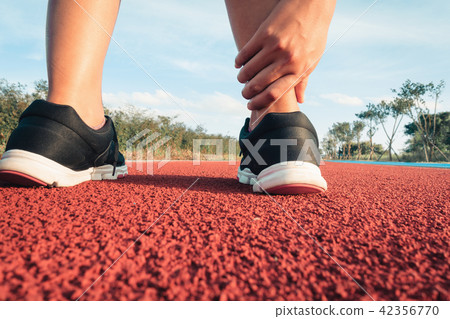 Close up portrait of sporty woman Close up portrait of sporty woman 42356770