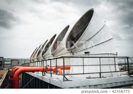 Cooling tower on the deck floor, Cooling chiller Cooling tower on the deck floor, Cooling chiller 42356775