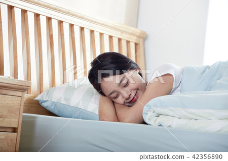 Single Life Holidays Relaxing Morning Single Life Holidays Relaxing Morning 42356890