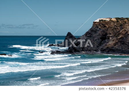 Praia de Odeceixe-Mar, Portugal 42358376