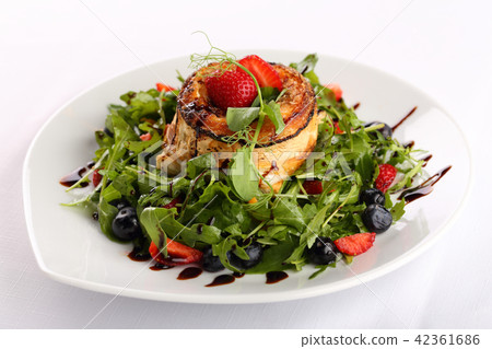 delicious salad with goat cheese delicious salad with goat cheese 42361686