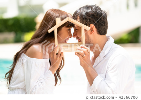 Young couple planning to buy a house concept. 42366700